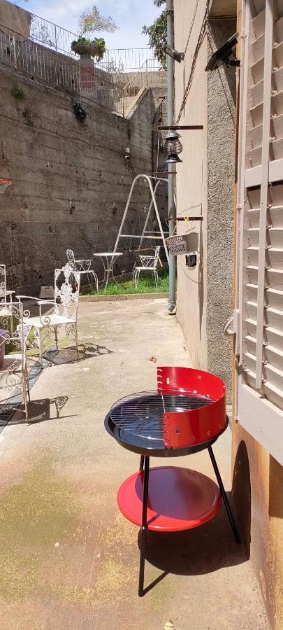 Apartament Volca Aiguanegra Sant Joan les Fonts Exterior foto